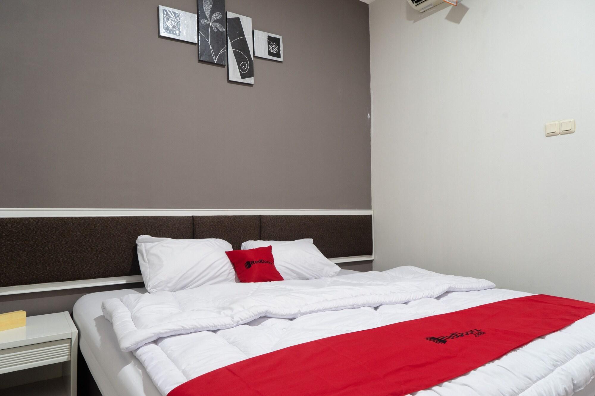 ג'קרטה Reddoorz Plus @ Sawah Besar מראה חיצוני תמונה