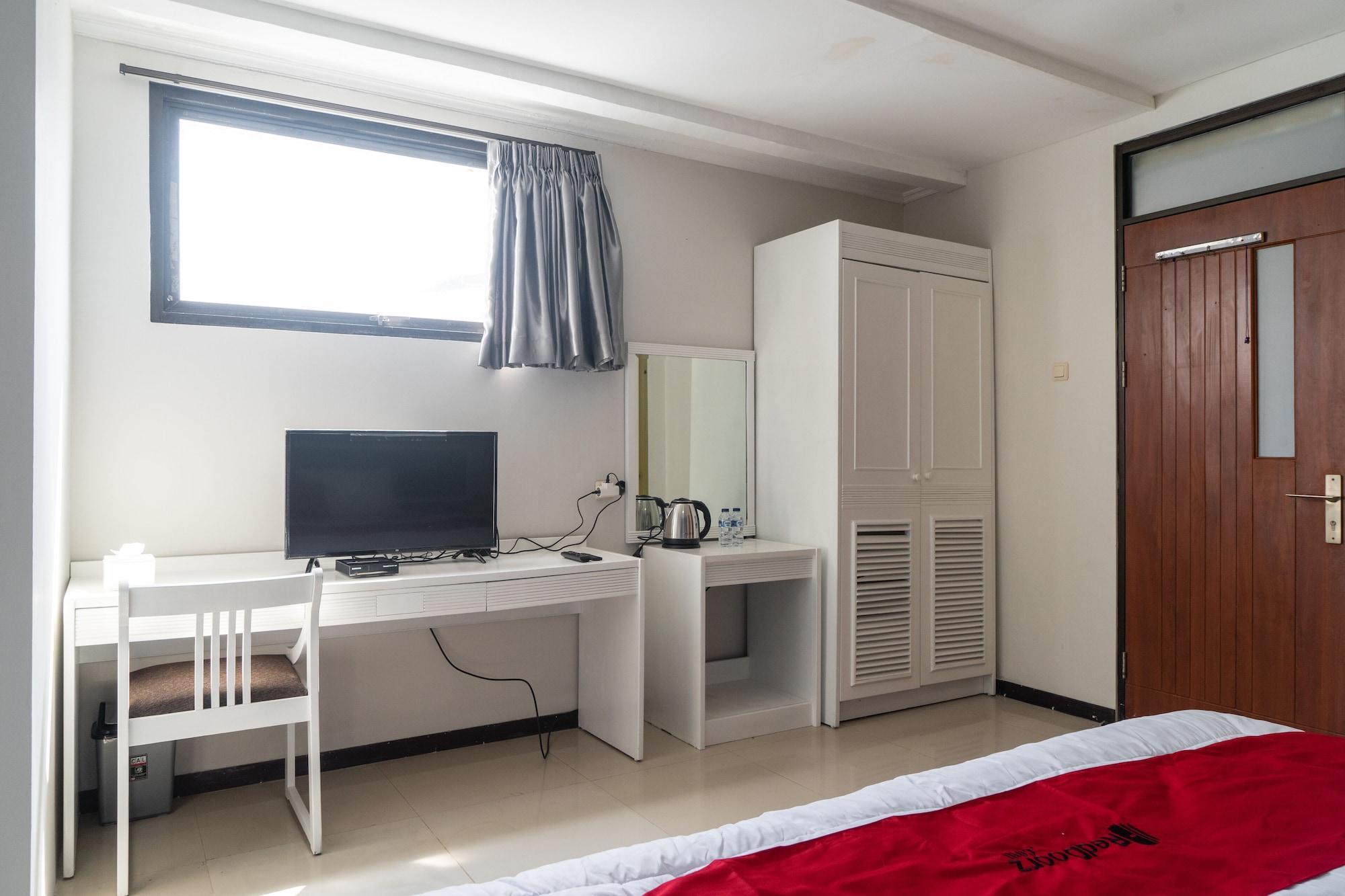 ג'קרטה Reddoorz Plus @ Sawah Besar מראה חיצוני תמונה