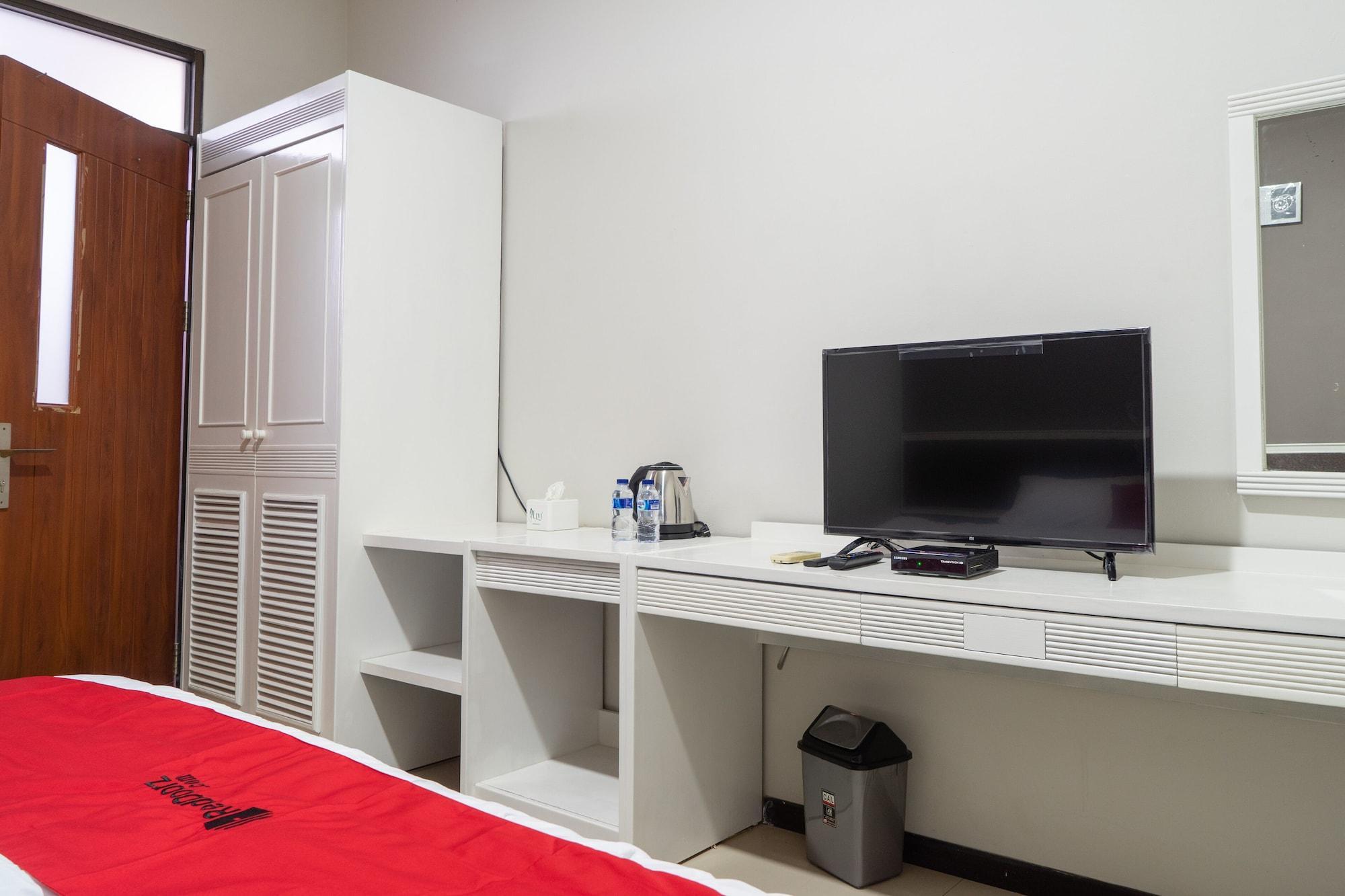 ג'קרטה Reddoorz Plus @ Sawah Besar מראה חיצוני תמונה