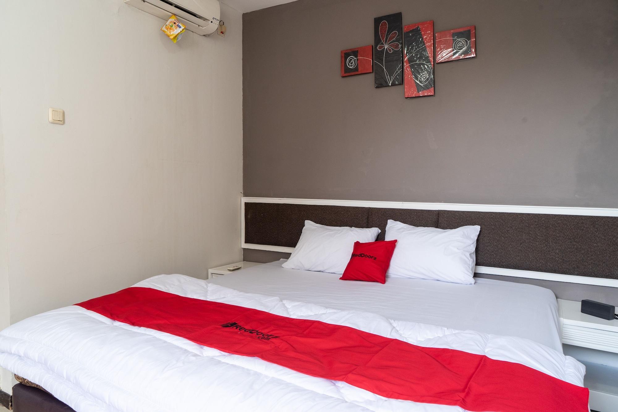ג'קרטה Reddoorz Plus @ Sawah Besar מראה חיצוני תמונה