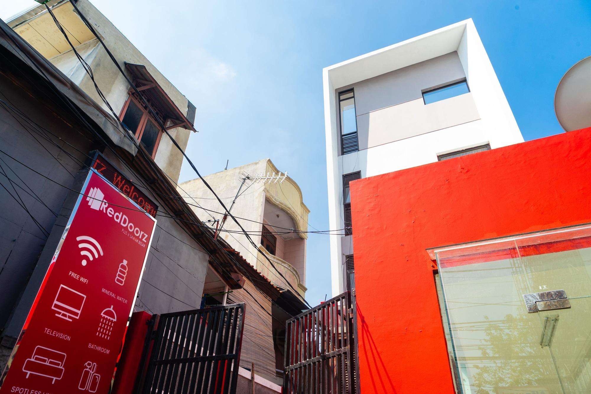 ג'קרטה Reddoorz Plus @ Sawah Besar מראה חיצוני תמונה