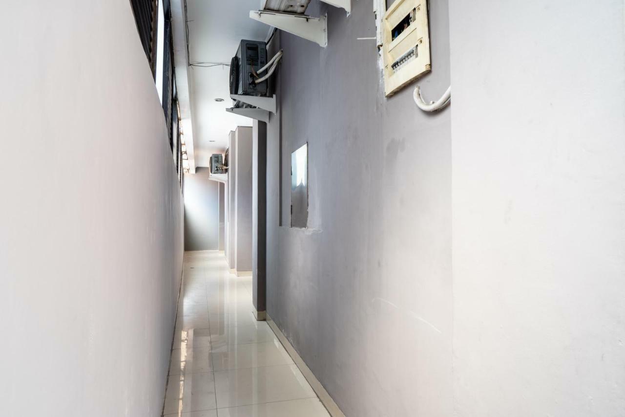 ג'קרטה Reddoorz Plus @ Sawah Besar מראה חיצוני תמונה